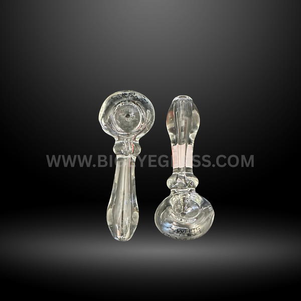 Set of 4-inch clear glass spoon hand pipes with simple and durable design. Wholesale smoking pipes for smoke shops, head shops, and glass pipe distributors.